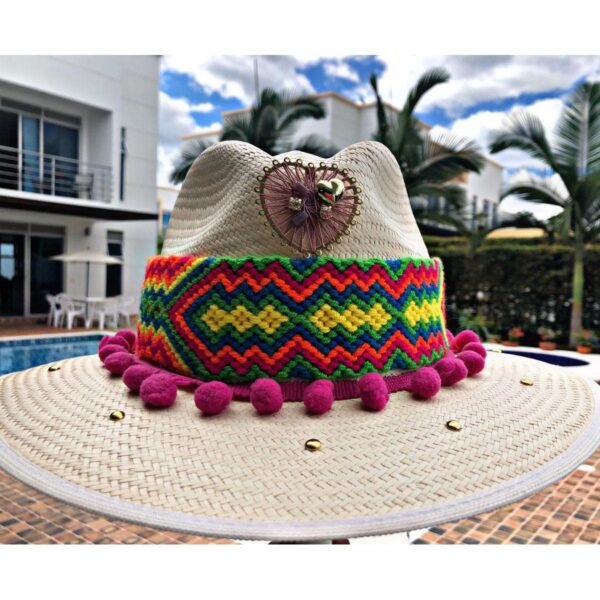 sombrero para mujer con adornos flores agudeño vaquero sol de moda vueltiao bisuteria playa decorado cintas elegua fiesta artesanal elegante medellin soacha tejido Villavicencio Pereira Pasto cabalgata, Sombrero Indiana Decorado Para Mujer, sombreros de palma de iraca, sombreros decorados en colombia, sombreros personalizados de palma de iraca, sombreros artesanales con bordados, Hats made of Iraca palm