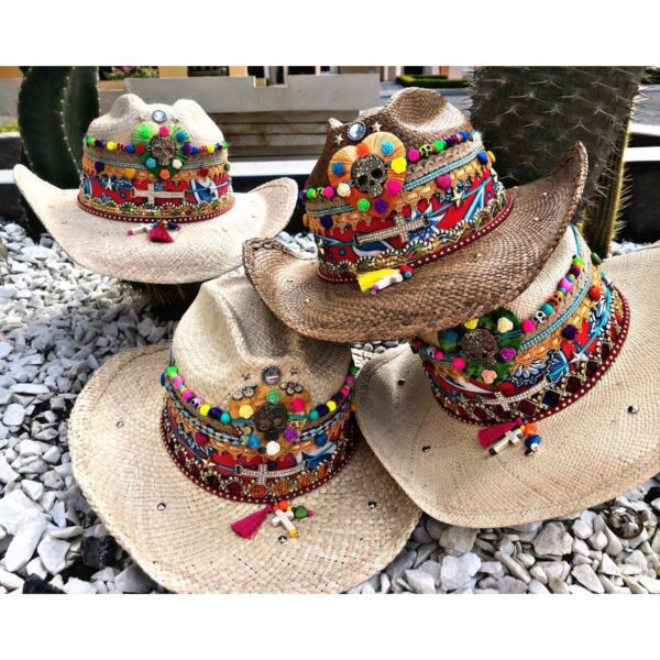 sombrero para mujer con adornos bisuteria elegante colombia cucuta sol agudeño artesanal vaquero de moda cabalgata decorado playa flores cintas tejido Valledupar vueltiao elegua Neiva buga plumas fiesta, Sombrero Cowboy Decorado Para Mujer, sombreros de palma de iraca, sombreros decorados en colombia, sombreros personalizados de palma de iraca, sombreros artesanales con bordados, Hats made of Iraca palm