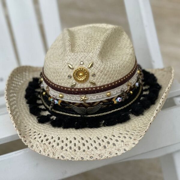 Sombrero Calado para mujer decorado, Sombrero Calado Rock, sombreros de palma de iraca, sombreros decorados en colombia, sombreros personalizados de palma de iraca, sombreros artesanales con bordados, Hats made of Iraca palm