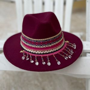 Sombrero fedora morado para mujer decorado