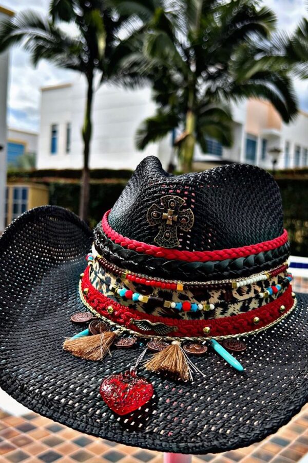 Sombrero negro decorado para mujer rojo 00001