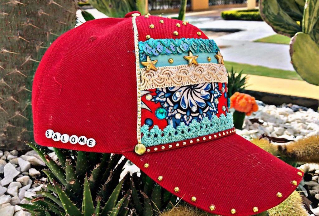 gorra decorada
