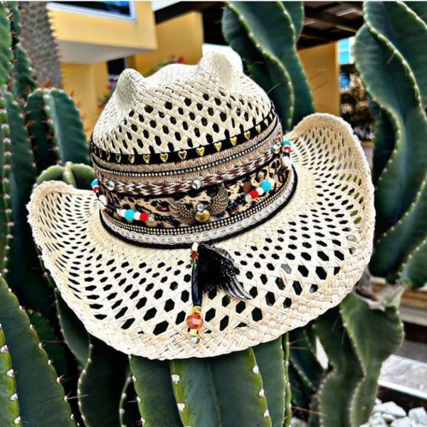 Sombreros decorados para mujeres 00002, Sombrero Calado Para Mujer Nieve, sombreros de palma de iraca, sombreros decorados en colombia, sombreros personalizados de palma de iraca, sombreros artesanales con bordados, Hats made of Iraca palm