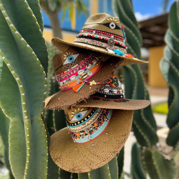 Sombrero Indiana café ojito de la suerte 00003Sombrero Indiana Café Ojito De La Suerte, sombreros de palma de iraca, Hats made of Iraca palm