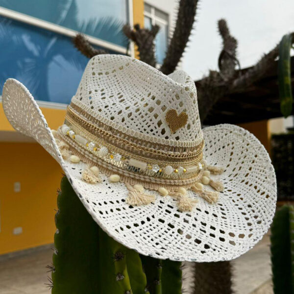 sombrero nevado calado 00002Sombrero Nevado Calado Cowboy Color Blanco, sombreros de palma de iraca, Hats made of Iraca palm