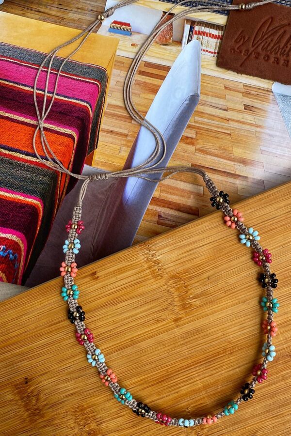 Collar para mujer color jazmin arcoiris