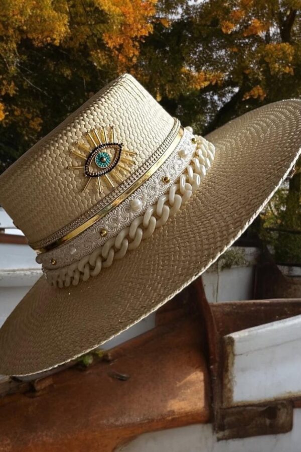 sombrero cordobes decorado para mujer color beige 00001