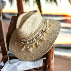 Sombrero Indiana decorado Coral Color Crudo, 
