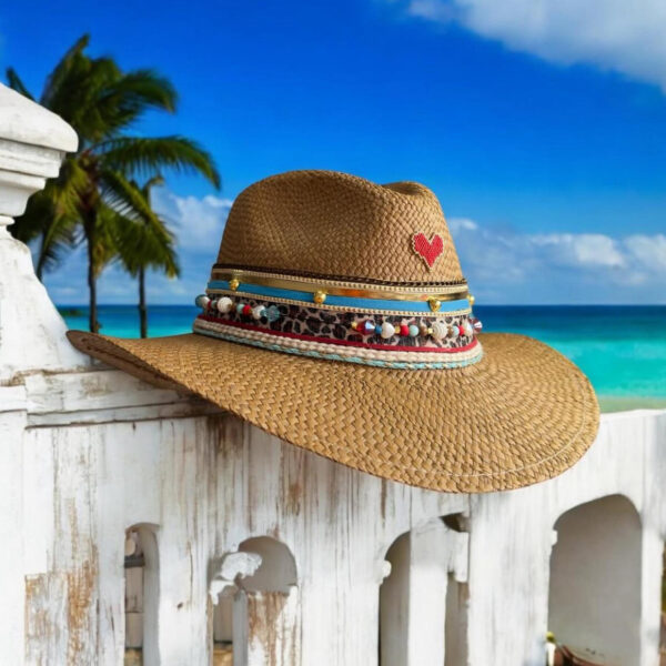 sombrero indiana decorado cafe print heart 250331001, Sombrero Indiana Café Print Heart, sombreros de palma de iraca, sombreros decorados en colombia, sombreros personalizados de palma de iraca, sombreros artesanales con bordados, Hats made of Iraca palm