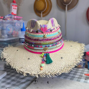 Sombrero Desflecado Tribu Heart Pinky color crudo 00002