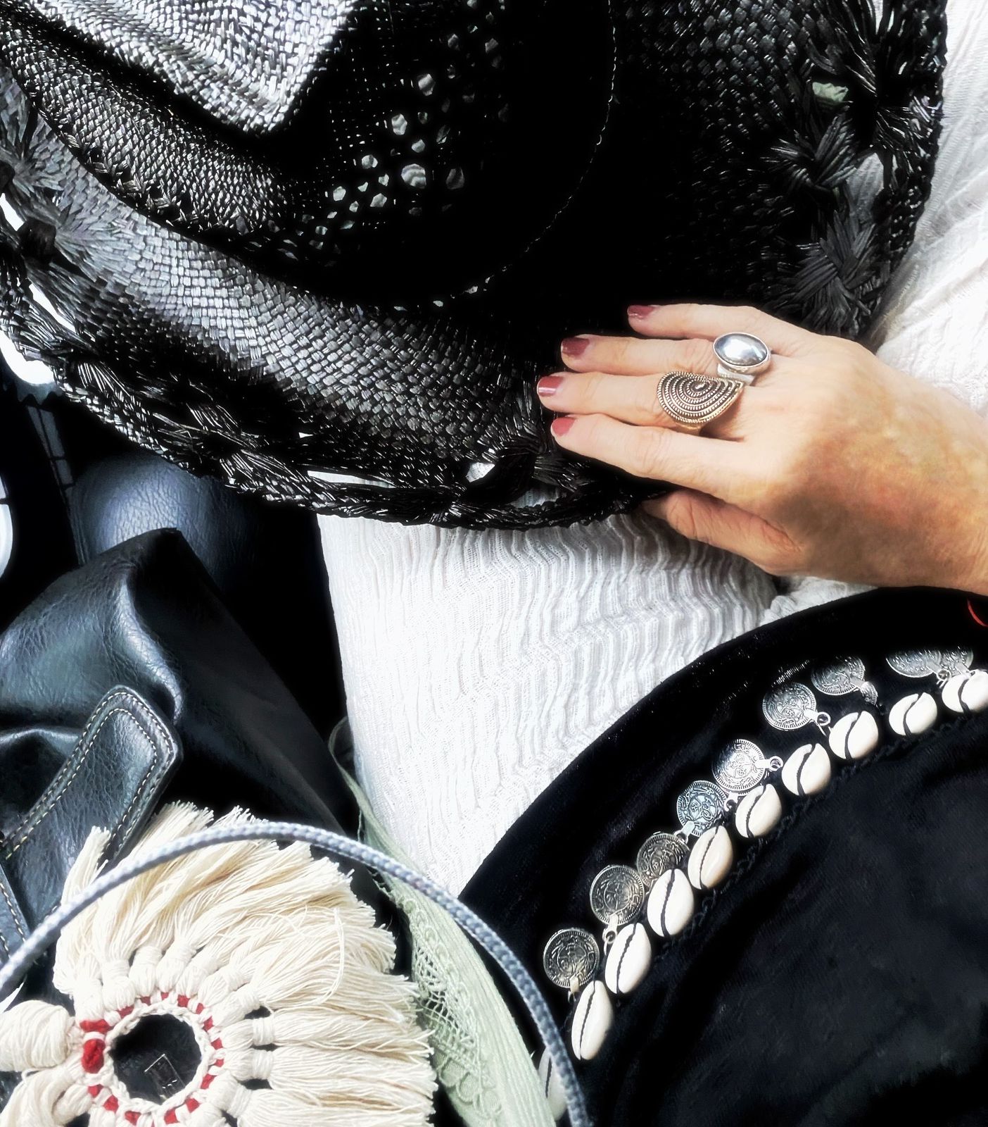 Adorno para sombrero Lazo Tribal shell coins Adorno para sombrero Lazo Tribal shell coins