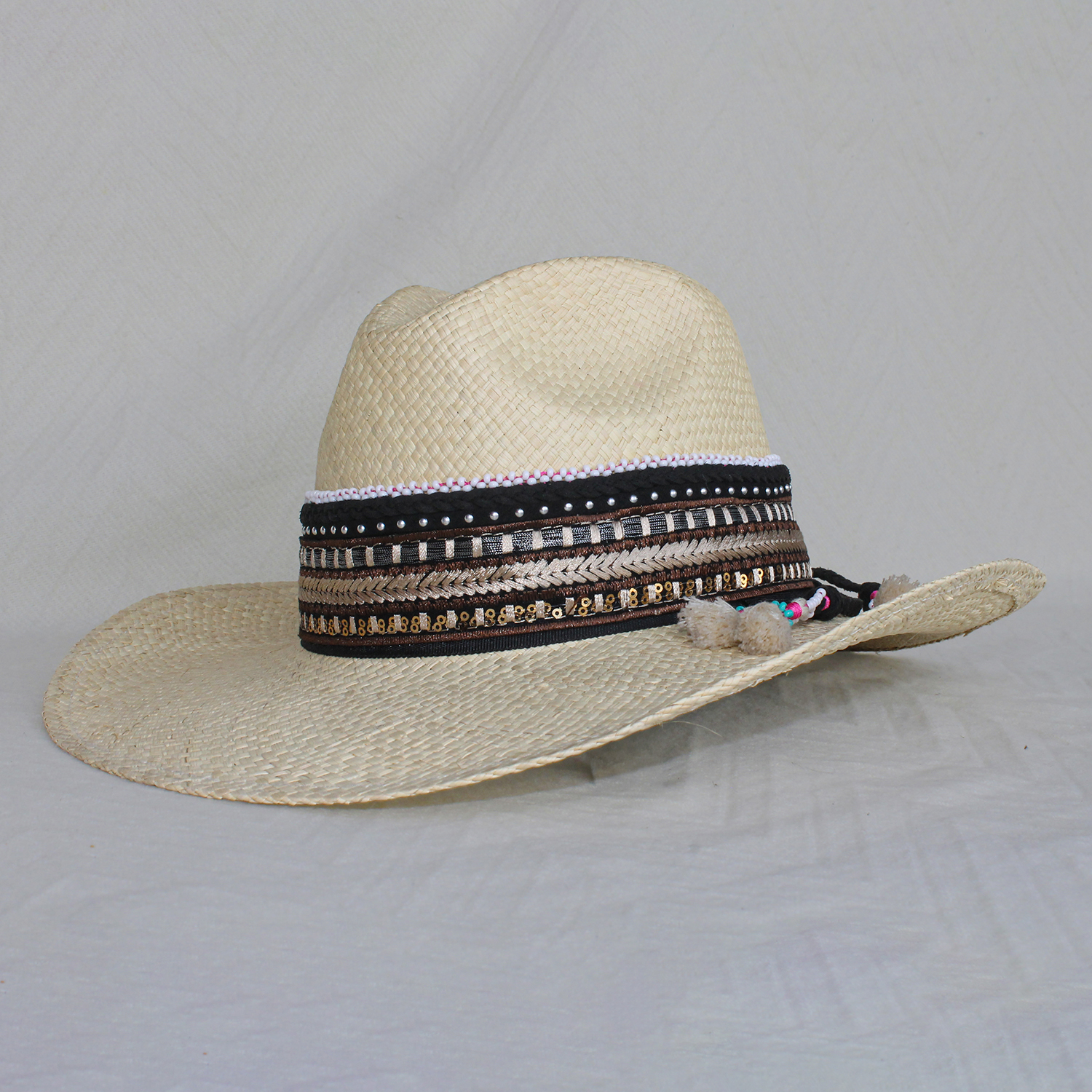 Sombrero Borsalino Color Natural con adorno Boho Travel Mostacilla Sombrero Borsalino Color Natural con adorno Boho Travel Mostacilla