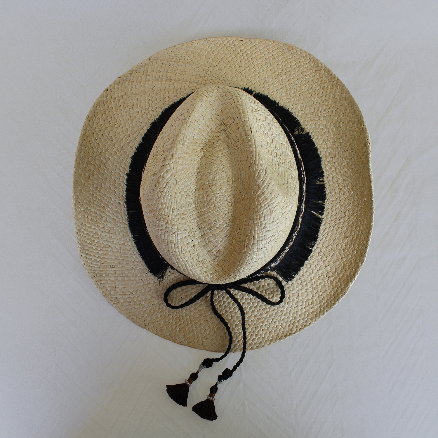 Sombrero Borsalino Color Natural con adorno Boho Travel Rock Flecos Sombrero Borsalino Color Natural con adorno Boho Travel Rock Flecos